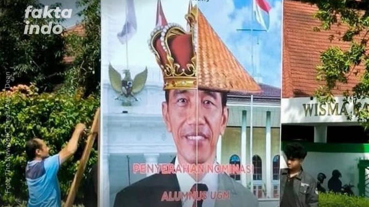 BEM Pasang Baliho Jokowi Alumnus UGM Paling Memalukan, Netizen Beri Sindiran : Kuliah yang Bener Dek, Biar Gak Nganggur