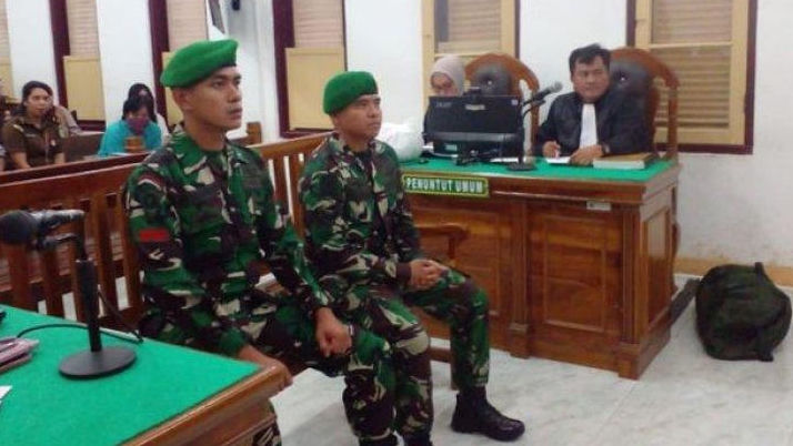 2 Oknum TNI AD Bawa Sabu 75 Kg Menangis Usai Dituntut Hukuman Mati