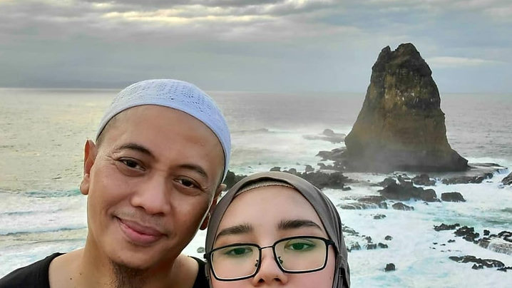 Ingin Tenang, Istri Ketiga Opick Minggat Sambil Bawa Anak