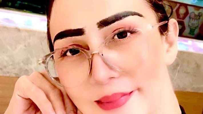 Memasuki Kepala Lima, Lia Waroka Salah Satu Lady Warkop DKI Yang Tampil Cantik dan Energik