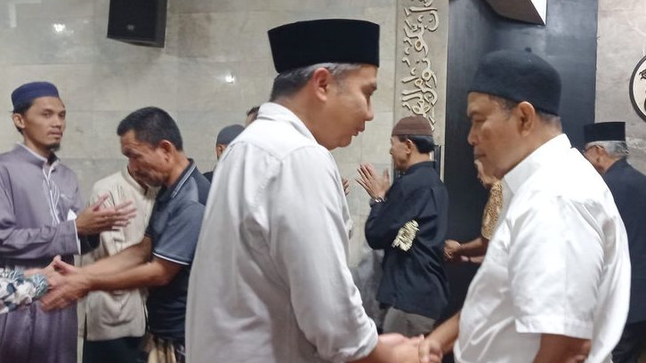 Perjalanan Tarawih Penjabat Gubernur Bey Machmudin: Masjid Mungsolkanas dan Kedalaman Sejarahnya