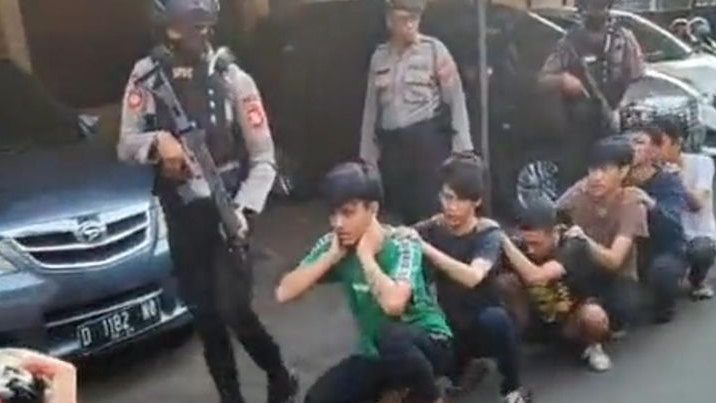 Pemotor Acungkan Tongkat Baseball di Cimahi Anggota Geng Motor GRS, Sengaja Cari Lawan Tawuran