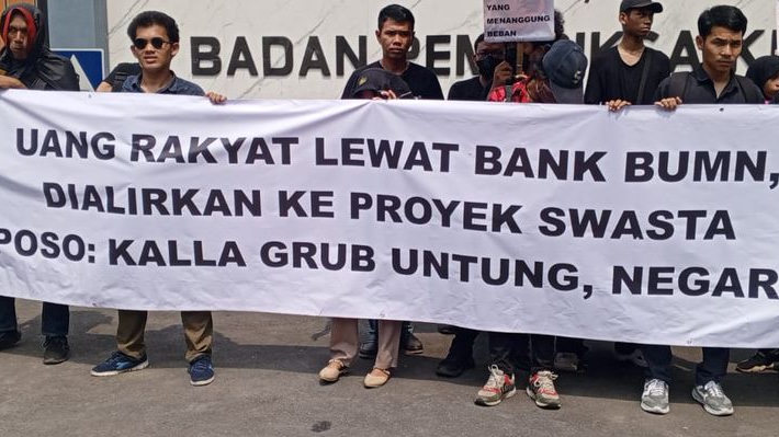 Massa Aksi di BPK RI Desak Audit Dugaan Kredit Bermasalah Kalla Group di Proyek PLTA Poso