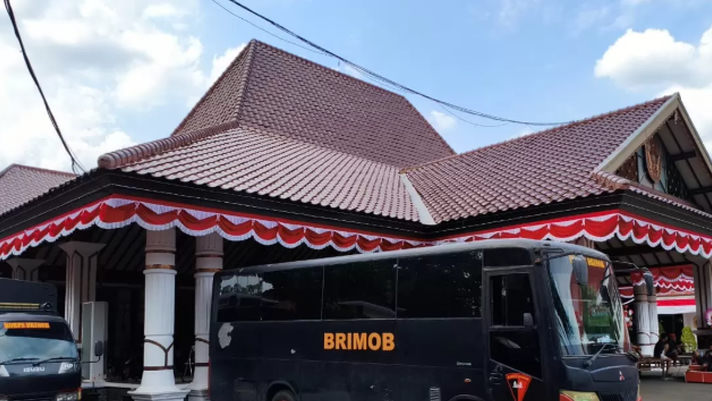 Pasca Kericuhan Demo, Kondisi Pendopo PATI Tampak Sepi, Belasan Brimob Menjaga Ketat