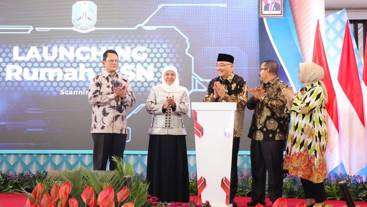 Terima Penghargaan BKN Award 2023 Terbanyak se Indonesia, Khofifah Berharap Kinerja Pemprov Jatim Semakin Baik