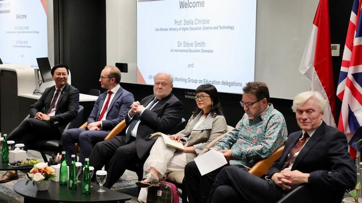 Kolaborasi Indonesia-Inggris di DLI Buka Akses Pendidikan Tinggi Global di Dalam Negeri