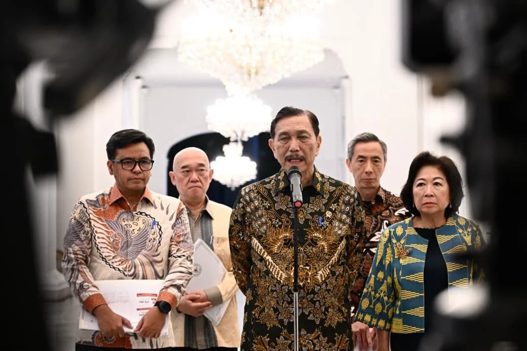 Ketua DEN Luhut Binsar Pandjaitan menyampaikan kajian mengenai definisi tindak pidana korupsi tidak menghapus kerugian keuangan negara. (Foto: dewanekonomi.go.id)
