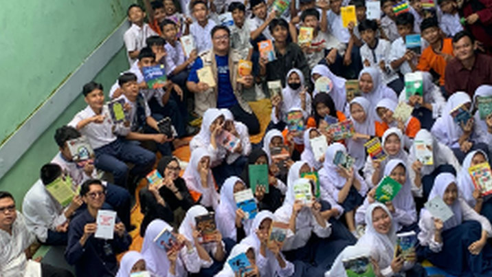 Dorong Pendidikan Indonesia di Hari Pendidikan Nasional, Dedikasi Kita Launching Beasiswa Dedikasi