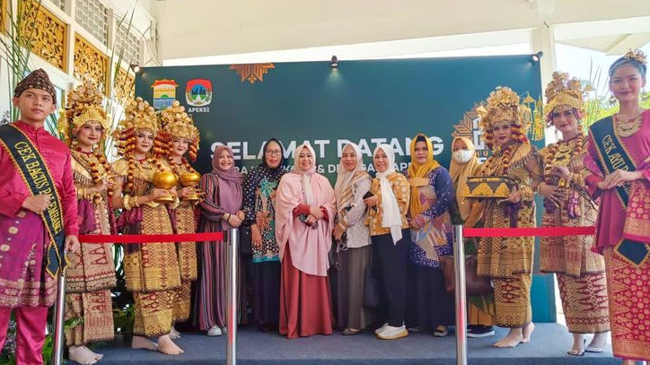 Ketua PKK Parepare Hadiri Hari Jadi  APEKSI di Palembang