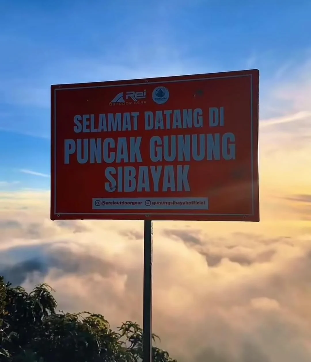 Mulai 15 Oktober, Jalur Pendakian Gunung Sibayak Resmi Ditutup Sementara