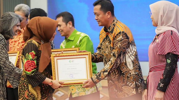 Plh Wali Kota Bandung: Alhamdulilah Raih Penghargaan Kawasan Tanpa Rokok