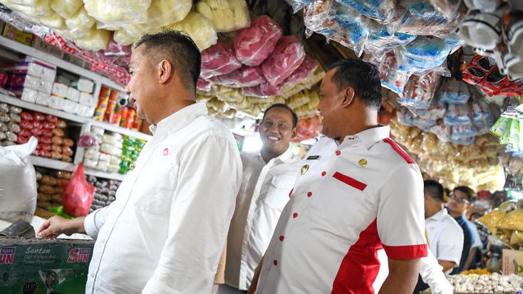 Bey Machmudin Cek Ketersediaan Stok dan Harga Pangan di Kota Bekasi