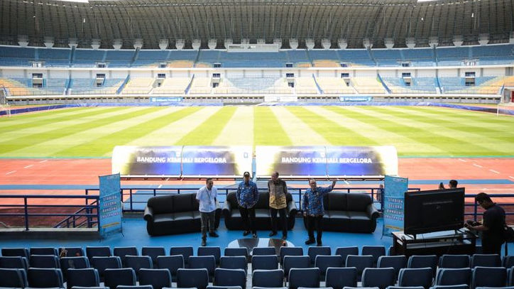 Hujan Lebat di Bandung, Laga Pertandingan Persib vs Persebaya Terpaksa Dihentikan di Menit 46