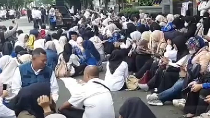 Ribuan CASN di Garut Gelar Aksi Protes Terkait Penundaan Pelantikan CPNS dan PPPK Tahun Anggaran 2024