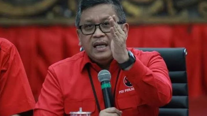 Jokowi 3 Periode Berhembus Kencang Lagi, Hasto dan Adian Beri Pernyataan Menguatkan