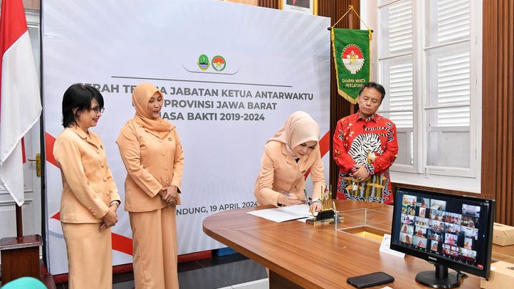 Herman Suryatman Harapkan Dharma Wanita Persatuan Jabar Dapat Mendorong Literasi Bangun Ketahanan Keluarga