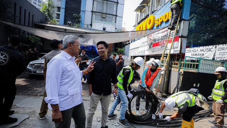 Wali Kota Bandung Tunda Pemotongan Kabel di Asia Afrika, Tak Mau Layanan Publik Terganggu