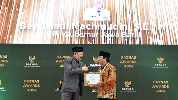 Pj Gubernur Jabar Jadi Kepala Daerah Pendukung Pengelolaan Zakat Terbaik di Indonesia