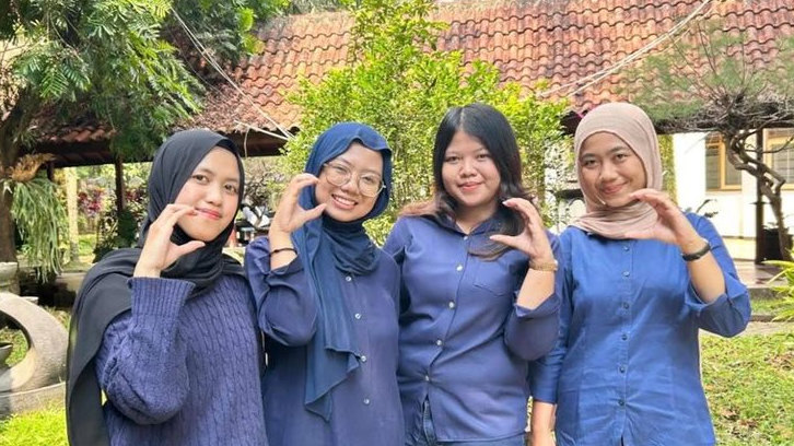 Cuma 10 Hari, Mahasiswi UM Bikin Inovasi LMS dan Pulang Bawa Gold Award dari Ajang Internasional