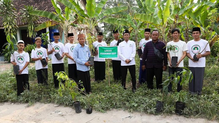 Dimulai dengan Doa Bersama, SDG Sumsel Adakan Pelatihan Penanaman Budi Daya Buah di Ponpes OKI