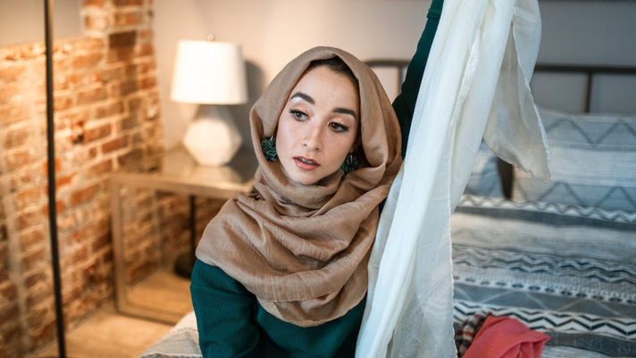 7 Tips Merawat Hijab Kesayangan Agar Tidak Cepat Rusak