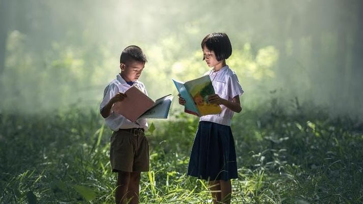 Menumbuhkan Literasi Digital Sejak Dini: Kunci Anak Tumbuh Cerdas, Kritis, dan Bijak di Dunia Maya