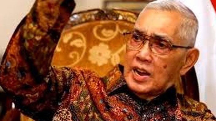 Try Soetrisno, Perwira Militer Berwajah Tampan Idola Wanita, 4 Tahun Ajudan Soeharto