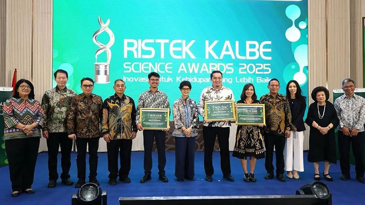 Tiga Peneliti Terbaik Raih Dana RKSA 2025, Kemdiktisaintek dan Kalbe Dorong Hilirisasi dan AI Bertanggung Jawab