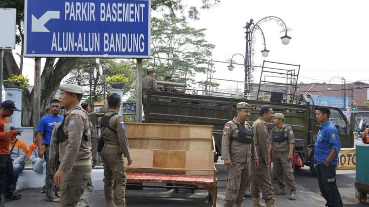 Penataan PKL Alun-alun Bandung, Satpol PP Pastikan Kawasan Dalem Kaum Sudah Clean and Clear