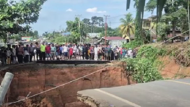 Kementerian PU Kebut Penanganan Darurat Jalan Lintas Sumatera yang Putus Jelang Arus Mudik