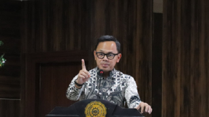 Di Tengah Seruan Efisiensi, Pengadaan Mobil Dinas Rp8,5 Miliar Gubernur Kaltim Tuai Teguran Wamendagri