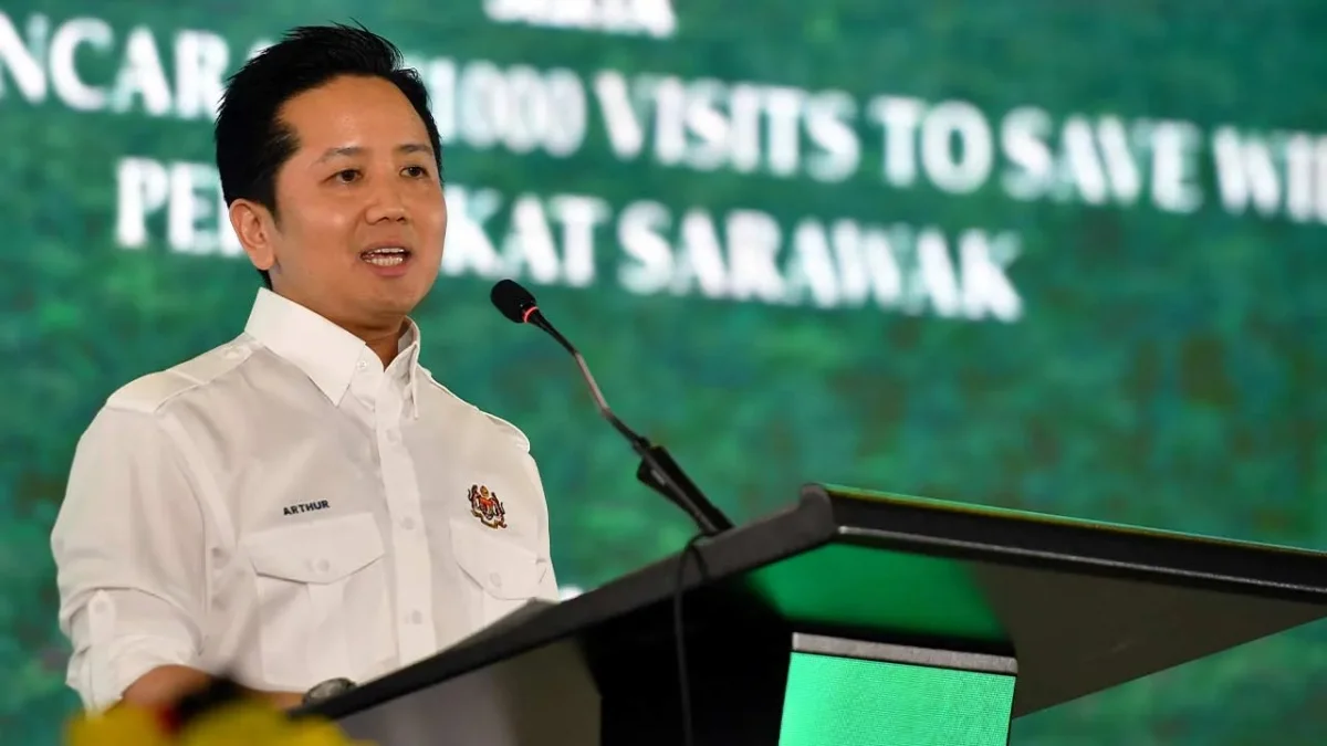 Menteri Sumber Daya Alam dan Keberlanjutan Lingkungan Malaysia, Datuk Seri Arthur Joseph Kurup.