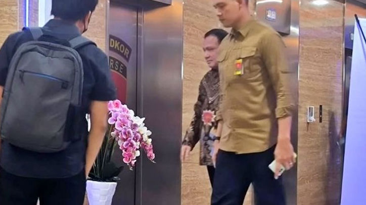 Keluar dari Bareskrim Firli Bahuri Bersikukuh Korban Serangan Balik Koruptor Minta Didoakan