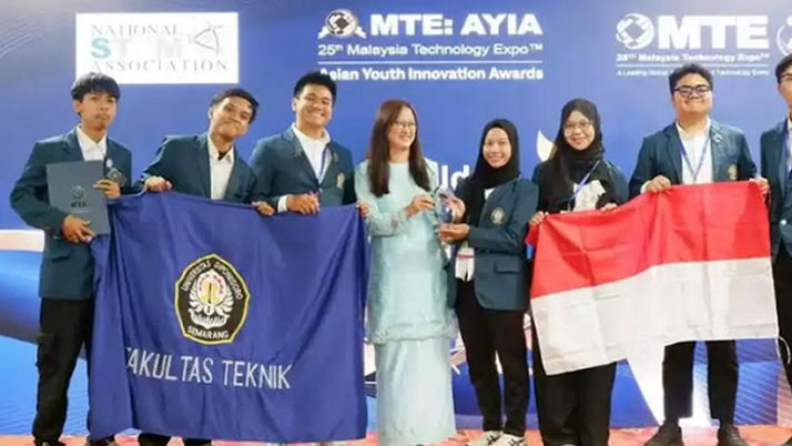 Hadirkan Kecoa, Mahasiswa Undip Sulap Jadi Teknologi Pencari Korban Bencana, Borong Emas di Malaysia