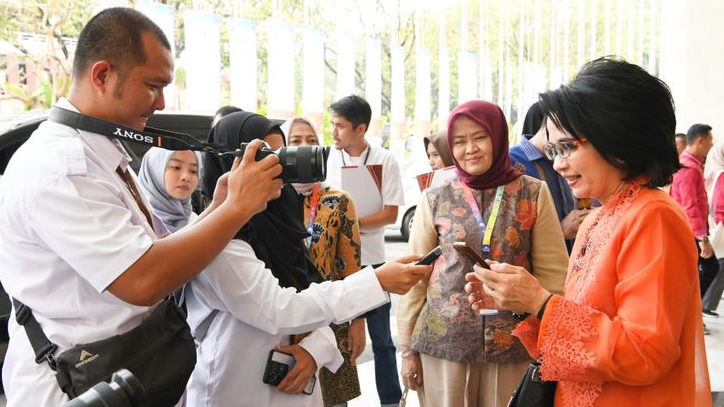 Hadiri Pembukaan Pameran Kriyanusa 2023, Amanda: Bangga Wakili Jabar