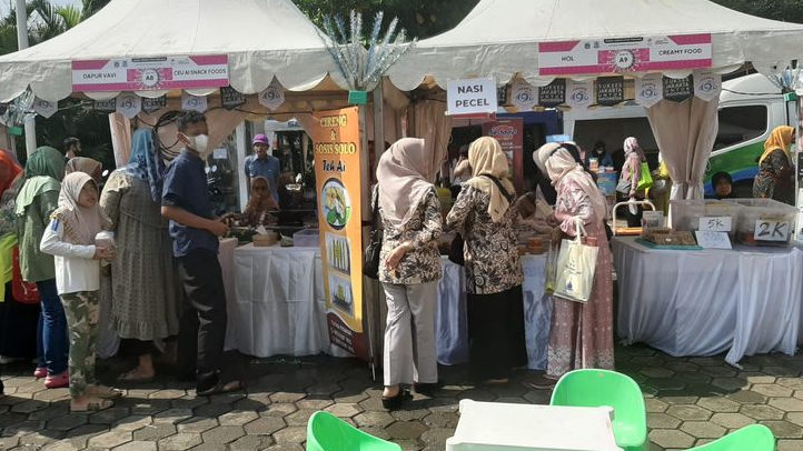 Relawan Sandi Uno Jakarta Timur Bantu Promosikan Produk UMKM di Bazar Serentak