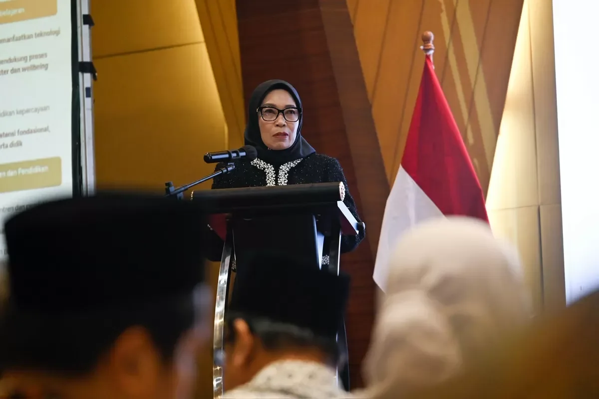 Ilustrasi. Dirjen GTK Kemendikdasmen Nunuk Suryani menjelaskan mekanisme seleksi bagi guru PPPK yang ingin beralih status menjadi PNS. (Foto: kemendikdasmen.go.id)