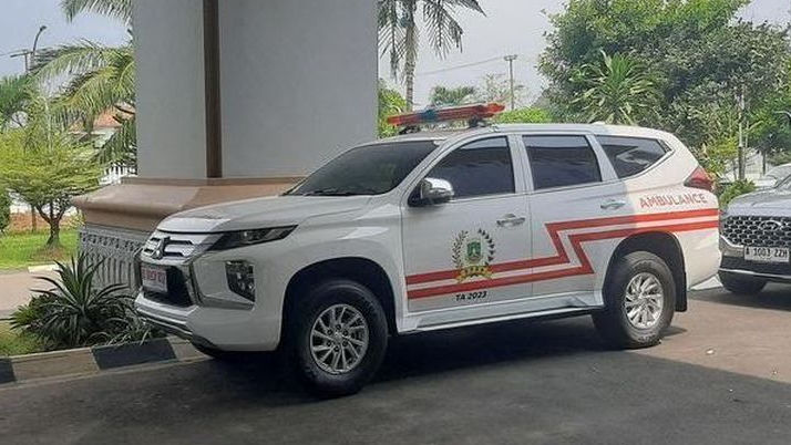 Bikin Wow! DPRD Banten Sulap Mobil Mewah Jadi Ambulans