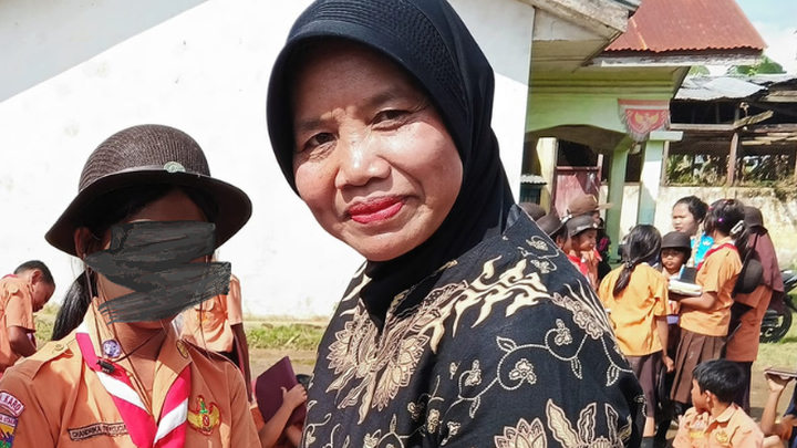 Siapa Tanti Nilawati? Kepsek SDN Tigajumpa Karo Dicopot Diduga Gegara Viralkan Sekolah saat Banjir Dikenal Berprestasi