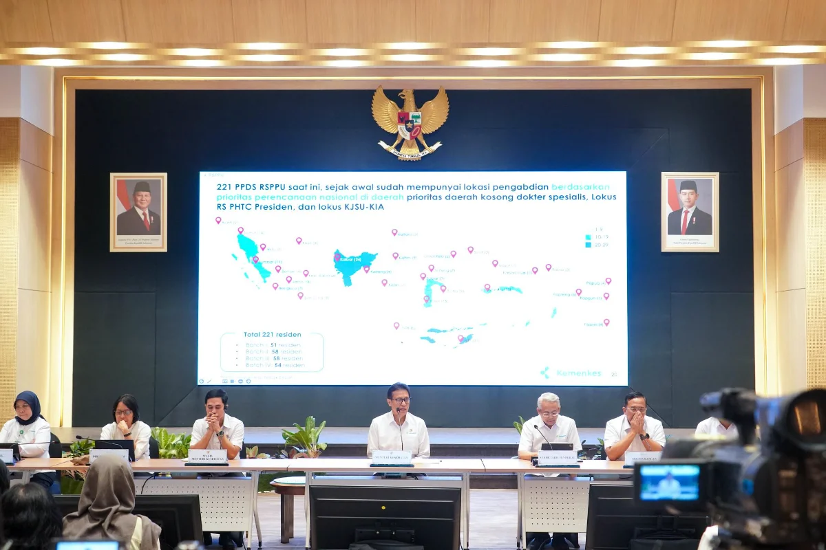 Menkes Budi Gunadi Sadikin menjelaskan upaya pemerintah mengatasi kekurangan dokter spesialis di Indonesia. (Foto: kemkes.go.id)