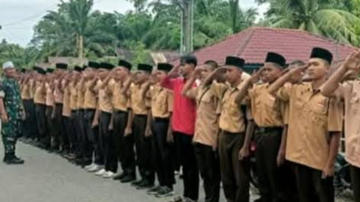 Siswi Paskibraka Madina Dibunuh dan Dikubur di Kebun Sawit, Teman Korban Beri Penghormatan Terakhir