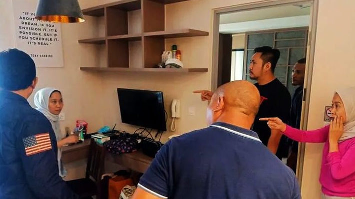 Si Kembar Penipu Iphone Diringkus Polda Metro, IPW : Ungkap Sosok Pembeking Tersangka