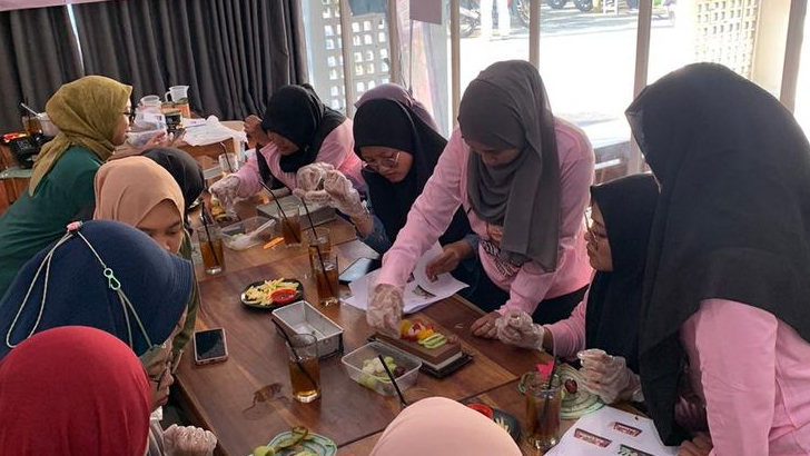 Srikandi Ganjar Adakan Pelatihan Cara Buat Puding Hias Kepada Perempuan Milenial