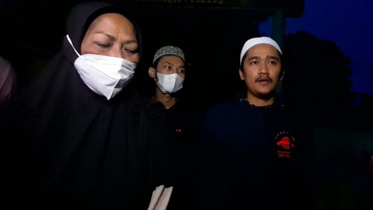 Terungkap, Istri Muda Yosep Hidayat dan Kedua Anaknya Sempat Ziarah ke Makam Korban Doakan Pelaku Ditangkap