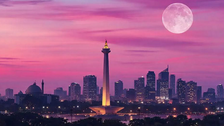Fenomena Astronomi April 2026, dari Pink Moon hingga Hujan Meteor Lyrids yang Bisa Dilihat di Indonesia