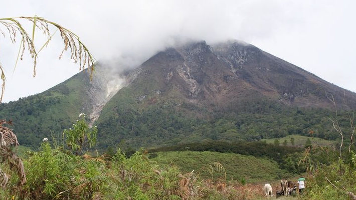 Jangan Wisata ke Gunung Sinabung Dulu, Baca Himbauan dari Pemkab Karo ini!