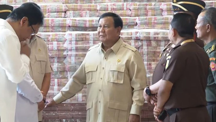 Prabowo Sumringah: Kejagung Serahkan Uang Hasil Korupsi CPO Senilai Rp13,2 triliun