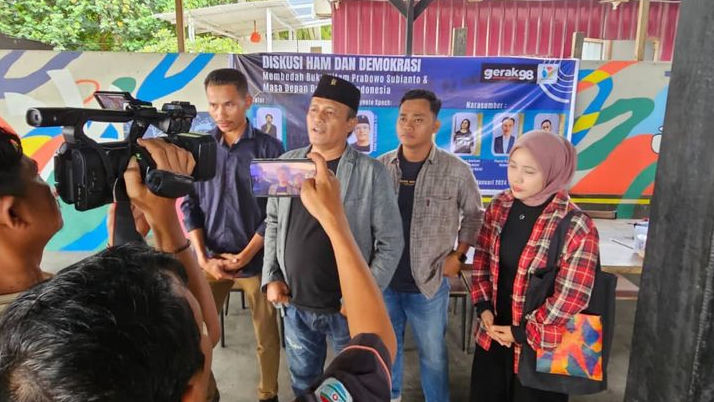 Diwarnai Adu Argumen di Acara Bedah Buku Hitam Prabowo, Penulis Sebut Ada Penyusup