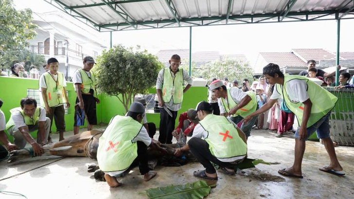 Wong Kito Ganjar Berikan Hewan Kurban di 3 Titik Kota Palembang