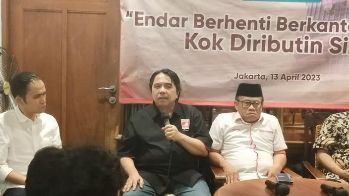Singgung Yogyakarta, Ade Armando Malah ‘Babak Belur’ di Jakarta Kena Serbu Spanduk